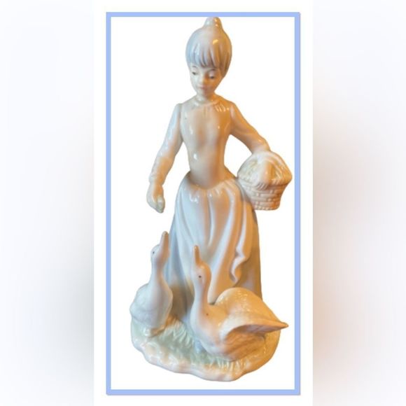 Fine Lady  Feeding Two Geese Porcelain Figurine - Picture 1 of 8